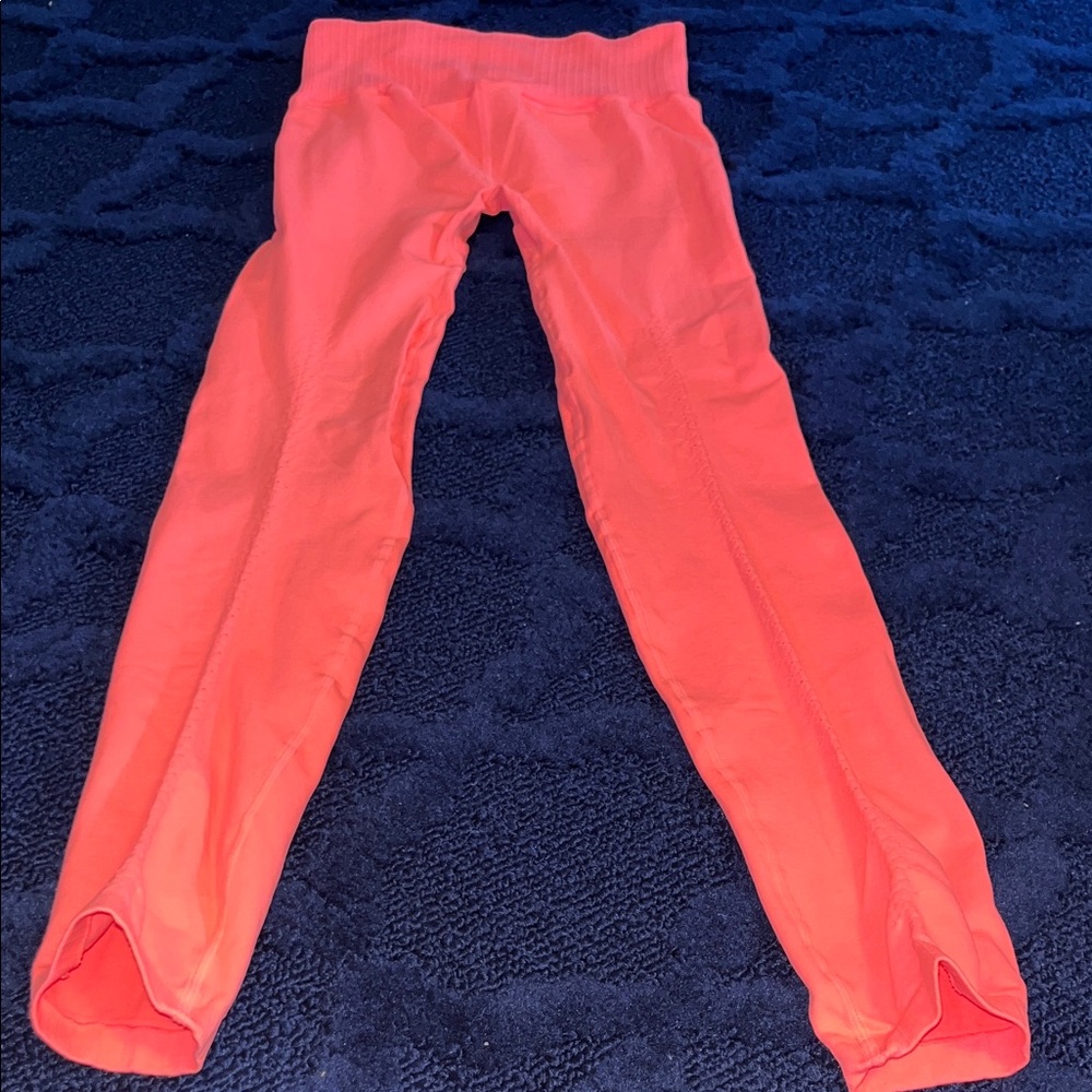 Free People Movement Vibrant Hot Pink Women’s Leggings - Picture 3 of 4